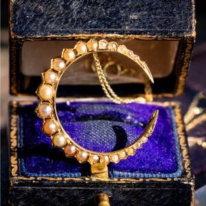 Antique Victorian 9ct Gold Cresent Moon Pearl Pendant